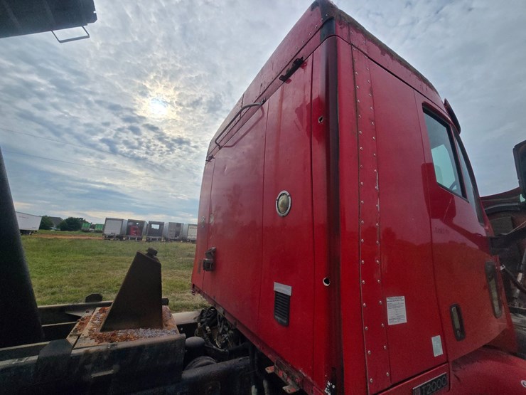 2007-kenworth-t2000-image-110