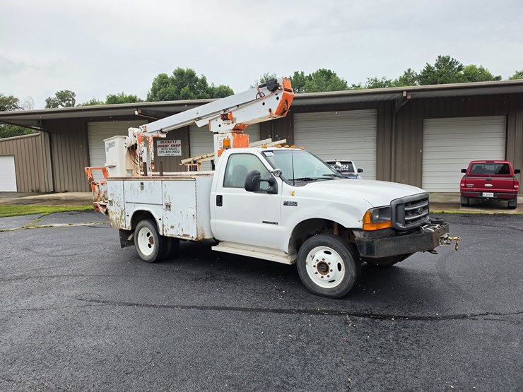 2000-ford-f550-image-19