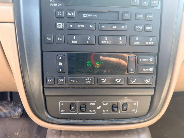 #25037-•-1998-lincoln-continental-passenger-car-image-38