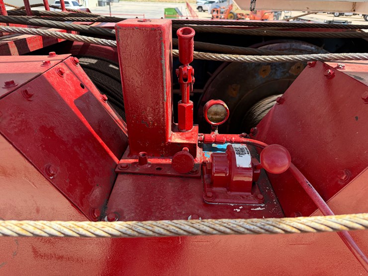 1980-taylor-4-axle-well-service-rig-image-13