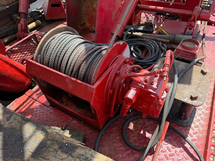 1980-taylor-4-axle-well-service-rig-image-14