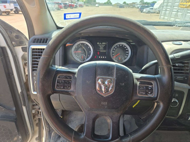 2014-ram-2500-slt-image-18