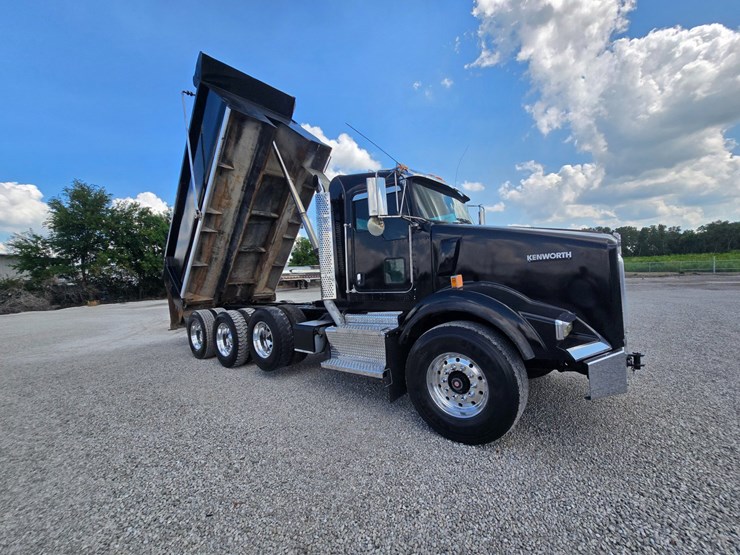 2015-kenworth-t800-image-101