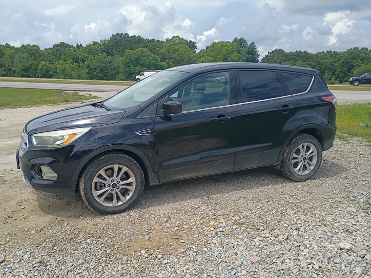 2017-ford-escape-image-2