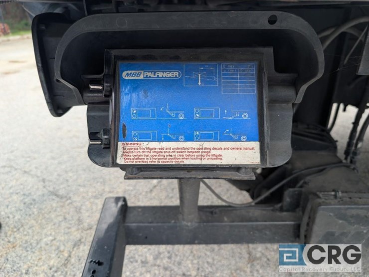 2010-ford-f650-image-12