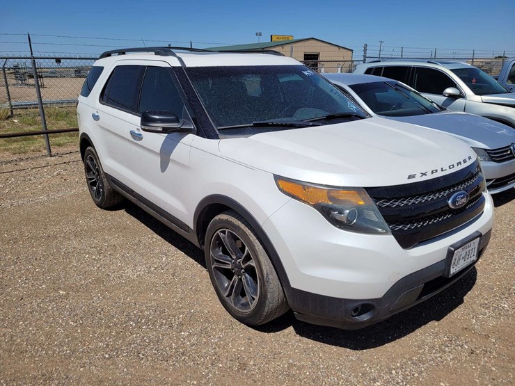 2013-ford-explorer-image-2