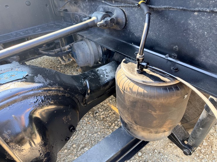 2021-peterbilt-579-image-80