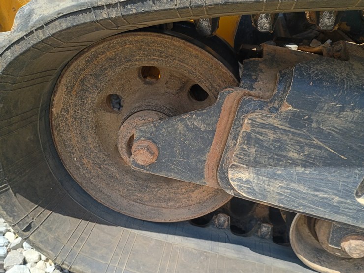 deere-325g-image-38