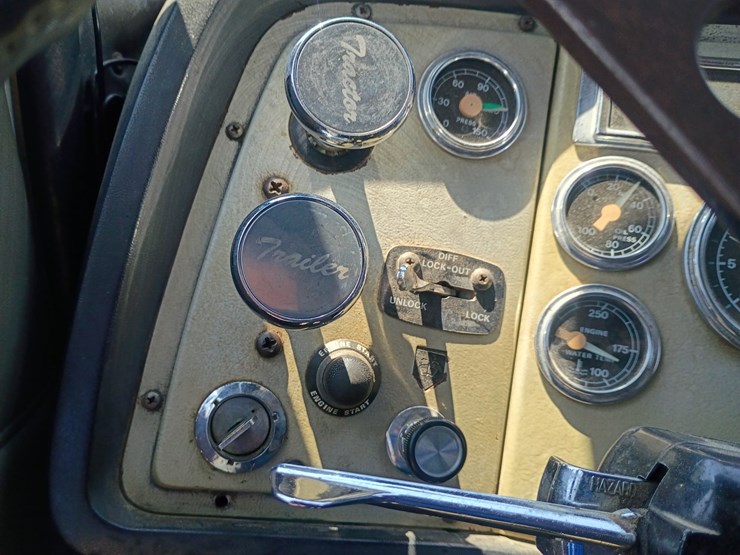 1994-ford-ltla9000-image-82