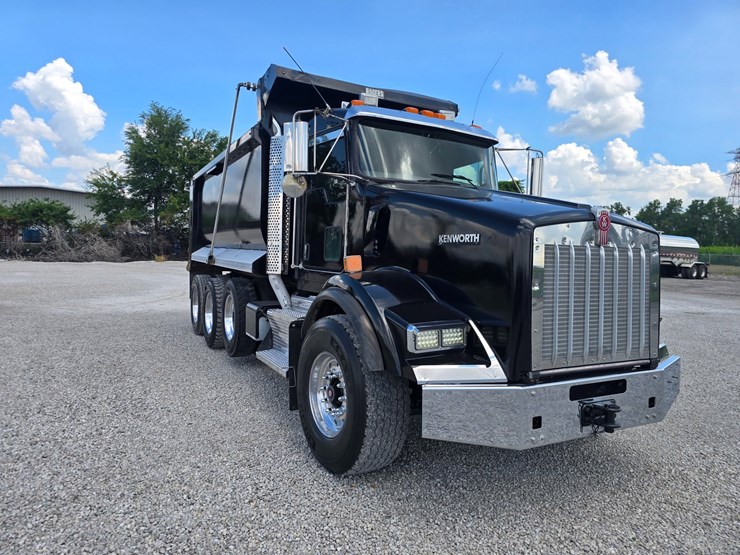 2015-kenworth-t800-image-26