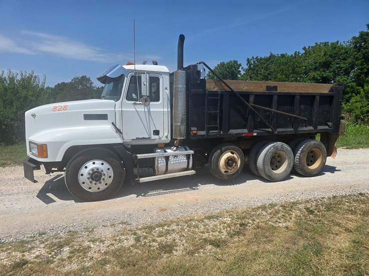 1994-mack-ch613-image-4