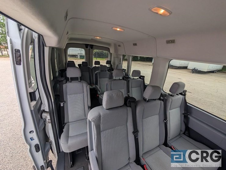 2016-ford-transit-image-19