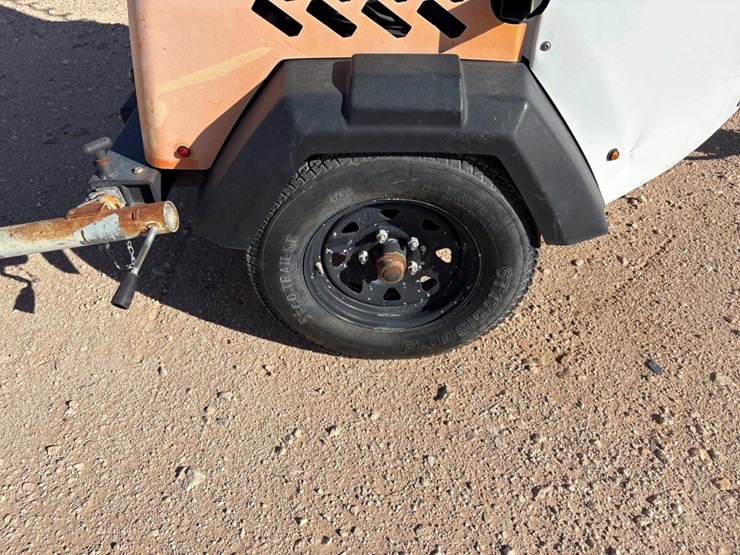2017-generac-mobile-products-mlt6smds-6kw-s/a-bumper-pull-light-tower-image-7