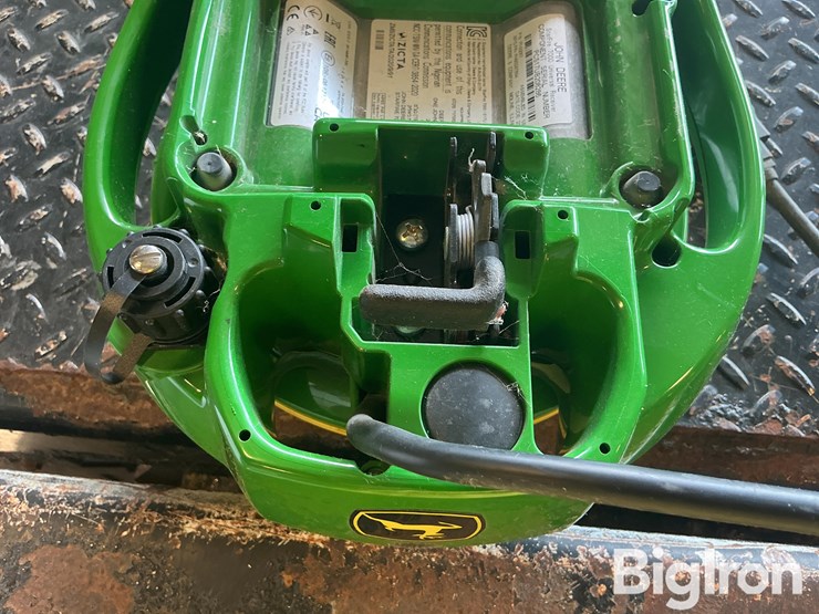 john-deere-7000-image-10