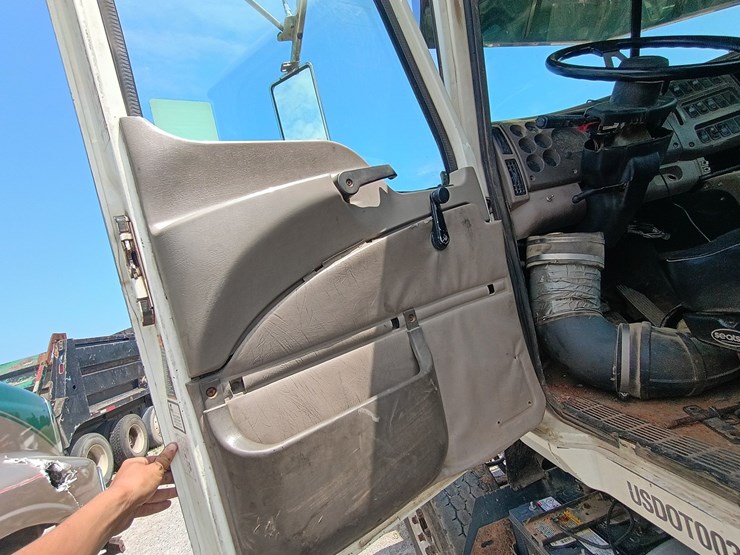 2007-mack-chn613-image-40