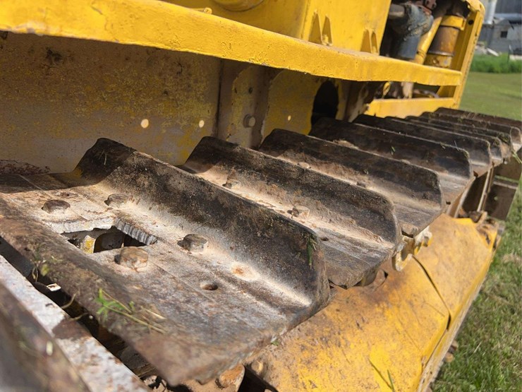 caterpillar-r4-image-27