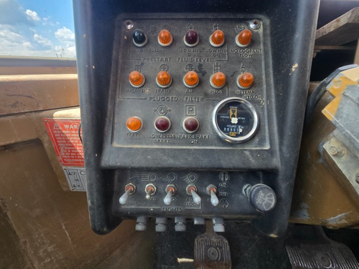 1980-caterpillar-988b-image-44