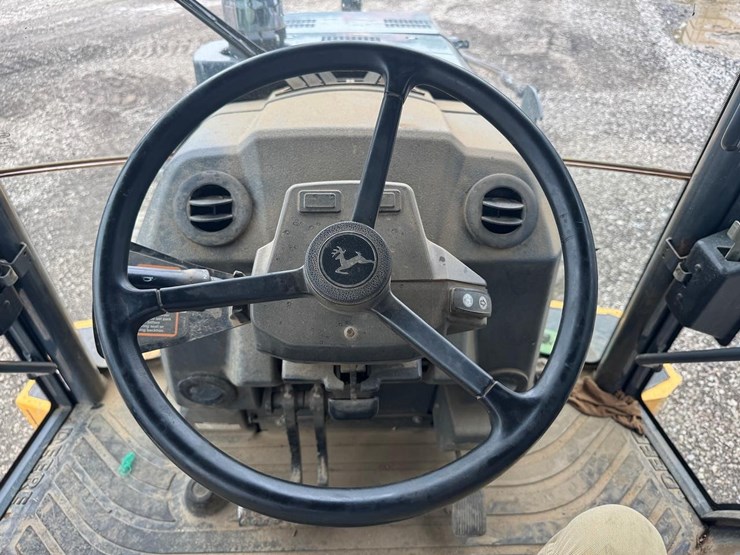 2018-deere-310l-image-26