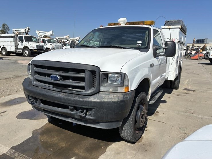 2004-ford-f450-image-1