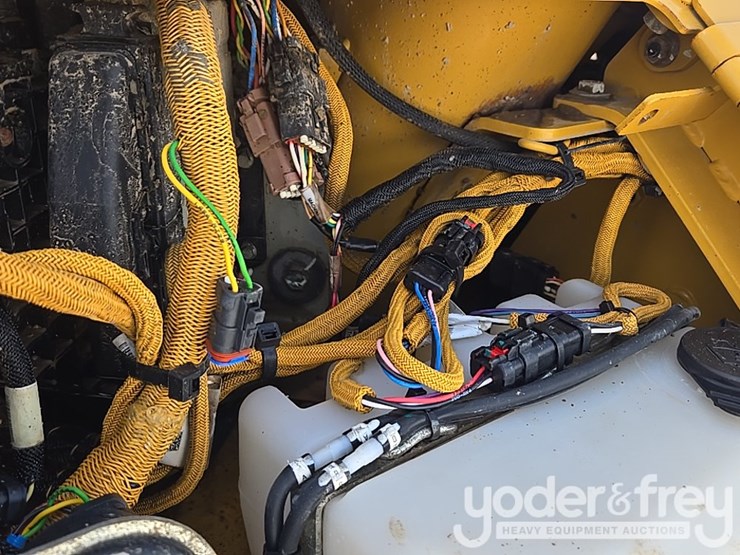 2018-caterpillar-d6n-lgp-image-31