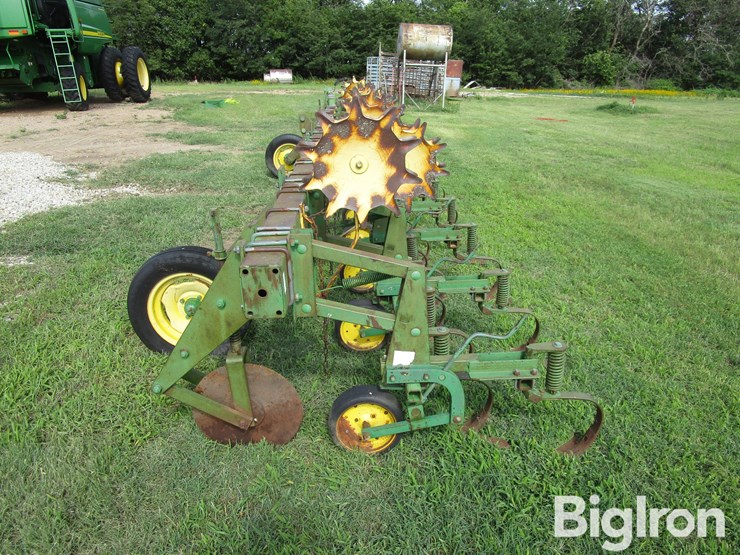 john-deere-825-image-8
