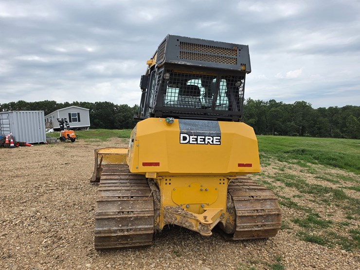 2015-deere-700k-image-8