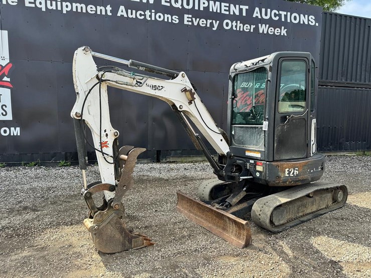 2013-bobcat-e26-image-2