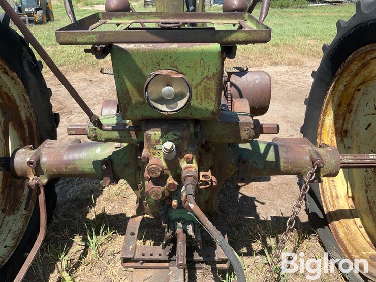 1949-john-deere-b-image-16