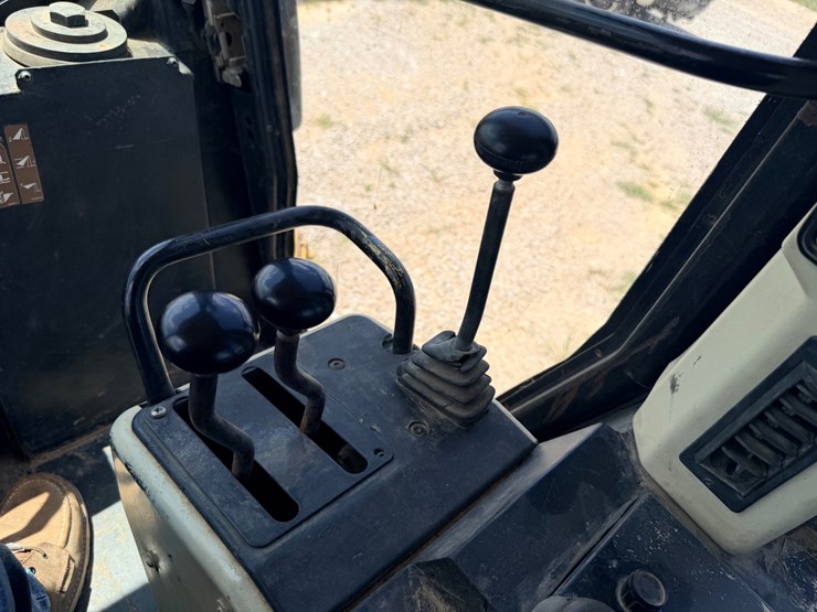 1997-caterpillar-953c-image-38