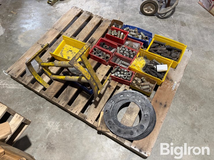 pallet-of-misc-truck-parts-image-4