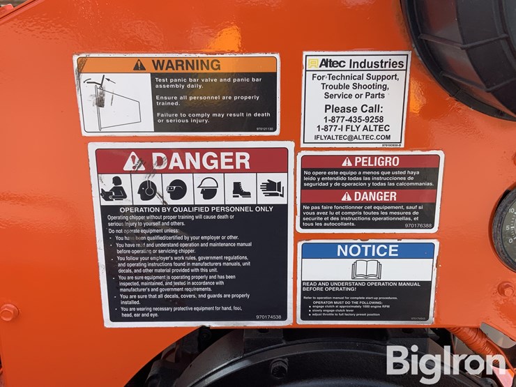 2016-massey-ferguson-730-image-13