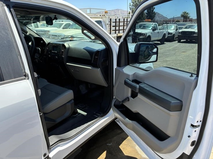 2017-ford-f150-image-14
