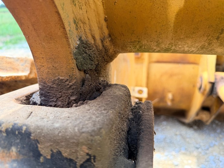 1997-caterpillar-953c-image-110