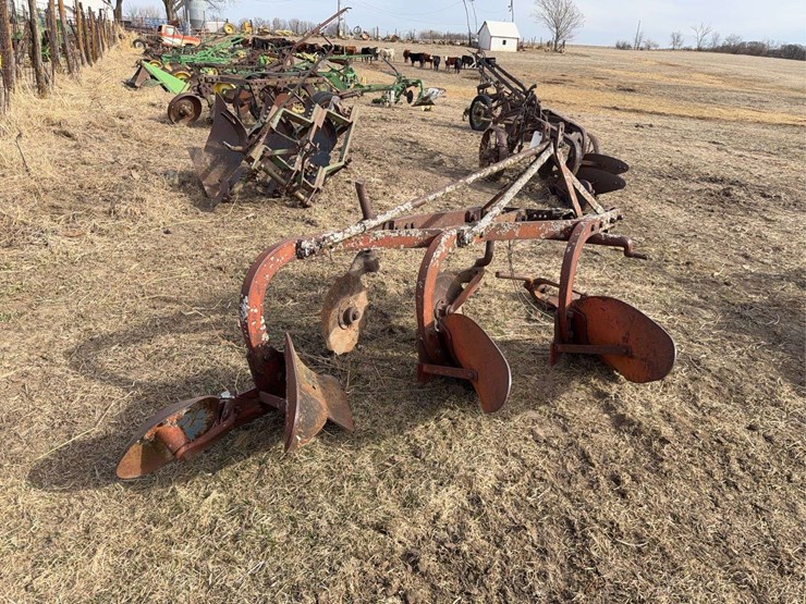 massey-ferguson-72-image-5