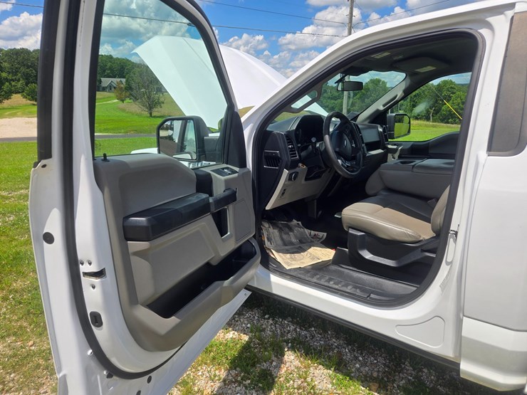 2019-ford-f150-image-27