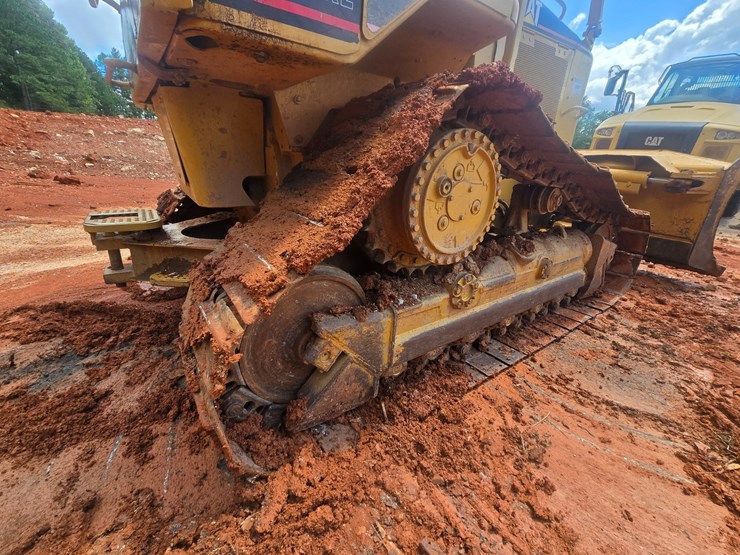 2005-caterpillar-d5n-xl-image-59