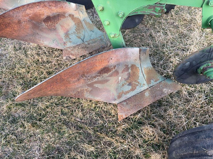 john-deere-8-image-13