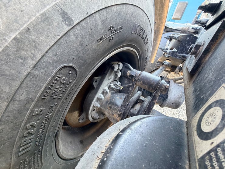 2021-peterbilt-579-image-77