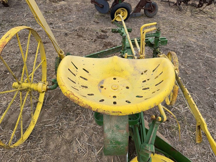 john-deere-one-bottom-plow-image-13