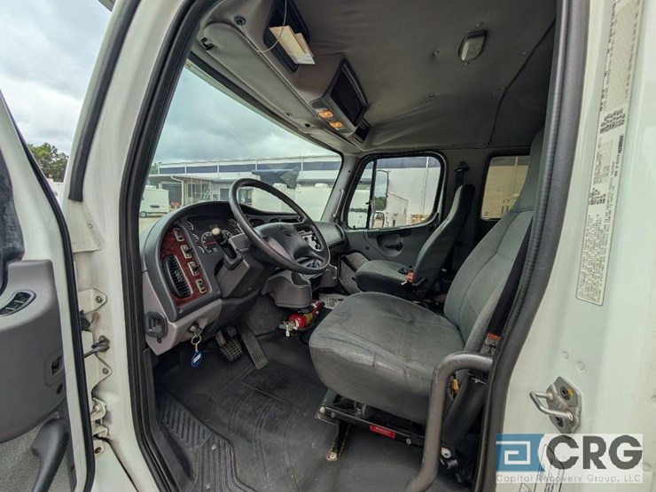 2012-freightliner-m2-stakebed-truck-image-21