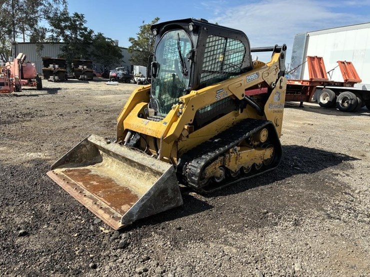 2023-caterpillar-259d3-image-1
