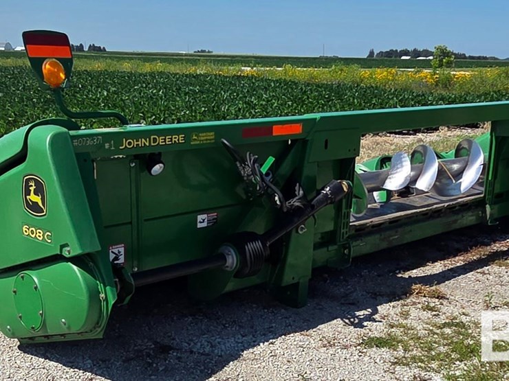 2010-john-deere-608c-image-7