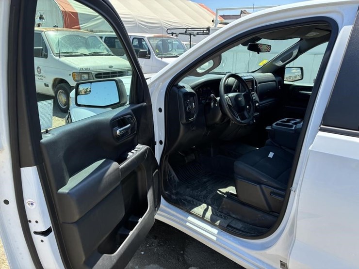 2019-chevrolet-silverado-1500-image-13