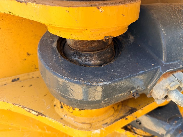 2017-deere-950k-image-190