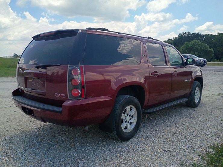 2009-gmc-yukon-xl-image-9