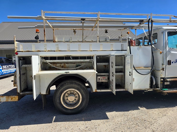 2001-freightliner-fl70-image-70