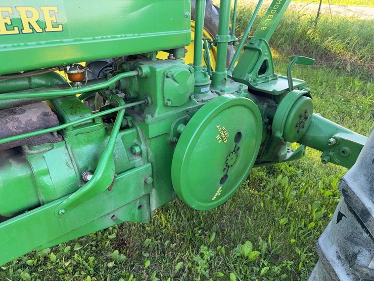 john-deere-model-b-image-13