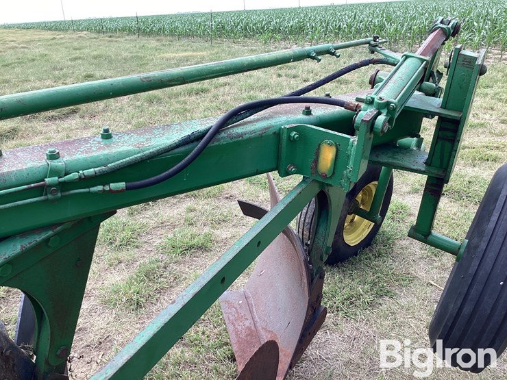 john-deere-7-image-16