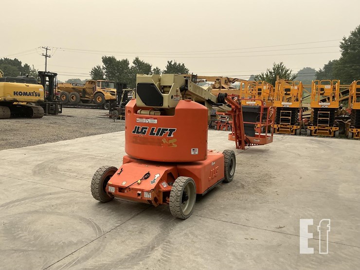 2007-jlg-e400ajpn-image-4