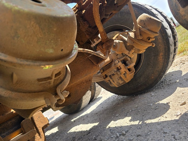 2002-mack-rd688s-image-67